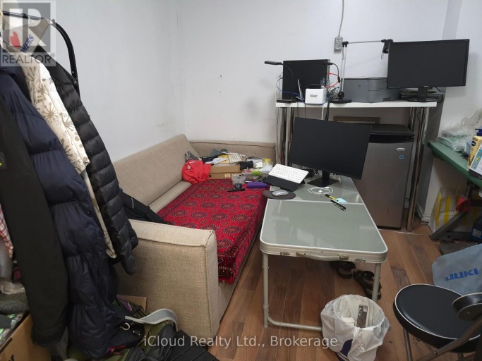 2207 GERRARD STREET E, Toronto (East End-Danforth), Ontario, M4E2C8