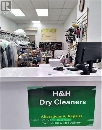 2207 GERRARD STREET E, Toronto (East End-Danforth), Ontario, M4E2C8