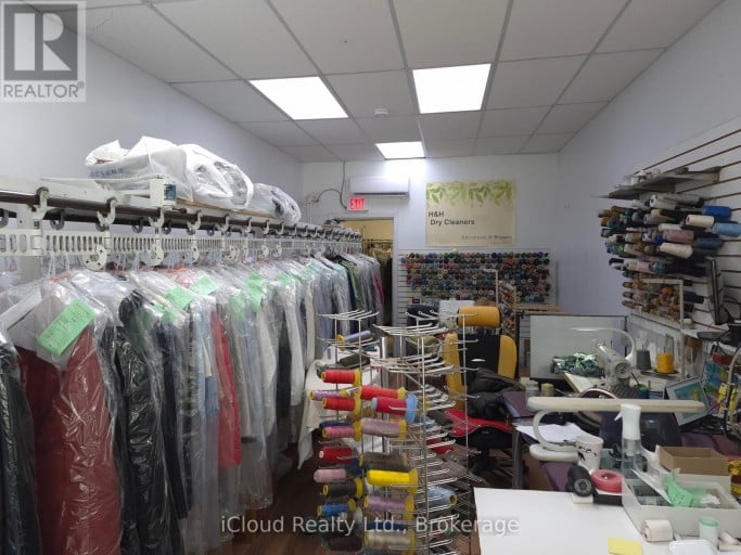 2207 GERRARD STREET E, Toronto (East End-Danforth), Ontario, M4E2C8