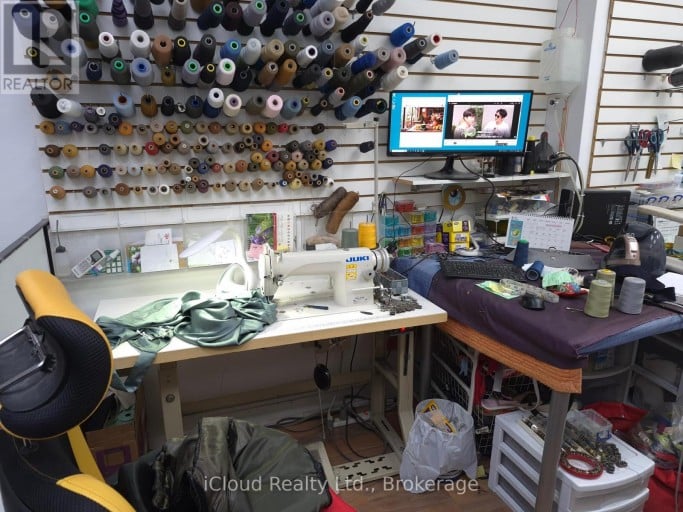 2207 GERRARD STREET E, Toronto (East End-Danforth), Ontario, M4E2C8