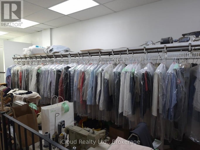2207 GERRARD STREET E, Toronto (East End-Danforth), Ontario, M4E2C8