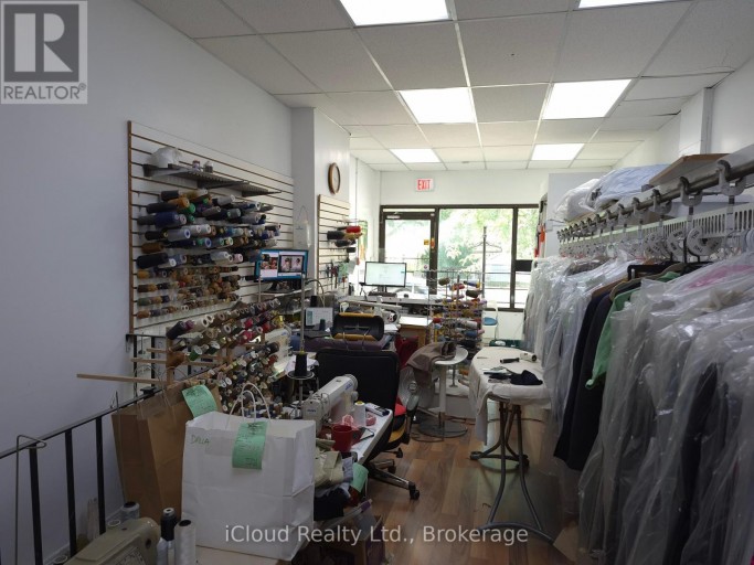 2207 GERRARD STREET E, Toronto (East End-Danforth), Ontario, M4E2C8