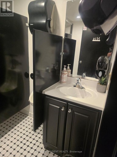 1870 DANFORTH AVENUE, Toronto (Danforth), Ontario, M4C1J4