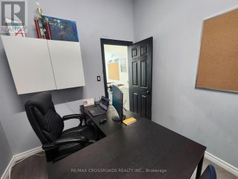 9390 WOODBINE AVENUE Markham (Buttonville) Ontario photo 3