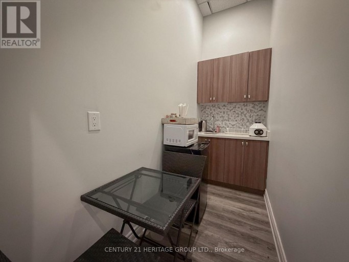 208 - 9737 YONGE STREET, Richmond Hill (Harding), Ontario, L4C8S7