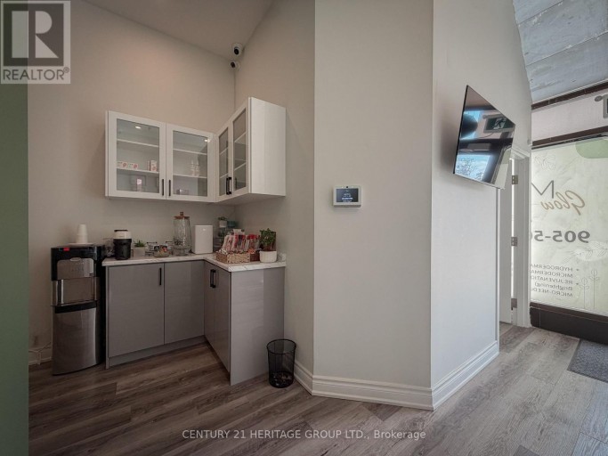 208 - 9737 YONGE STREET, Richmond Hill (Harding), Ontario, L4C8S7