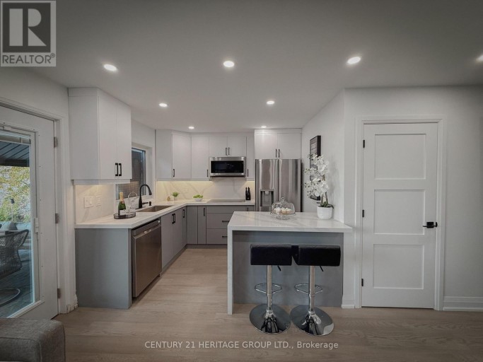110 HEDGE ROAD, Georgina (Sutton & Jackson's Point), Ontario, L0E1R0