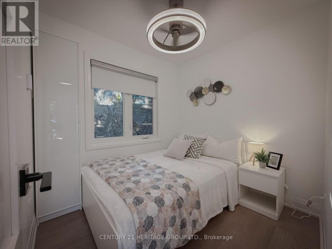110 HEDGE ROAD, Georgina (Sutton & Jackson's Point), Ontario, L0E1R0