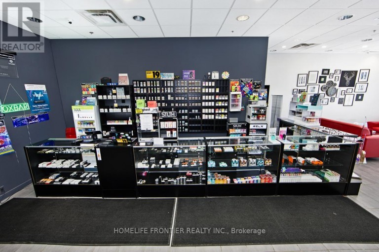 13390 YONGE STREET, Richmond Hill (Oak Ridges), Ontario, L4E2P6