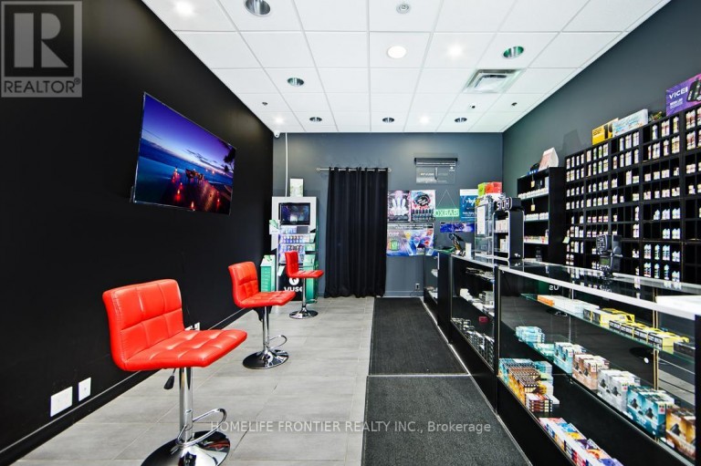 13390 YONGE STREET, Richmond Hill (Oak Ridges), Ontario, L4E2P6
