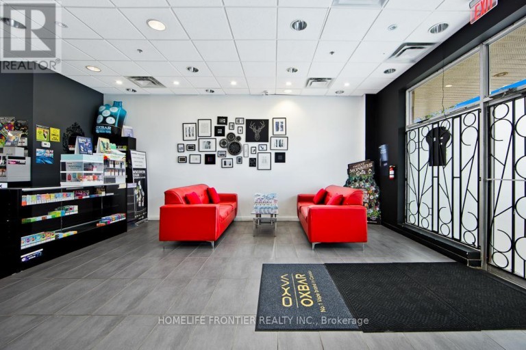 13390 YONGE STREET, Richmond Hill (Oak Ridges), Ontario, L4E2P6