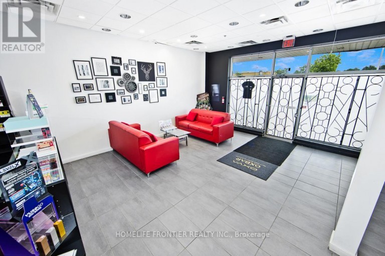 13390 YONGE STREET, Richmond Hill (Oak Ridges), Ontario, L4E2P6