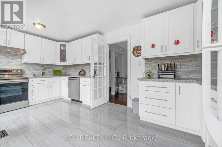 33 - 100 BRIDLETOWNE CIRCLE, Toronto (L'Amoreaux), Ontario, M1W2G8