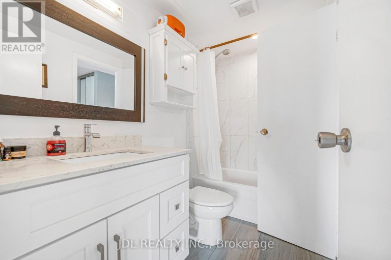 33 - 100 BRIDLETOWNE CIRCLE, Toronto (L'Amoreaux), Ontario, M1W2G8