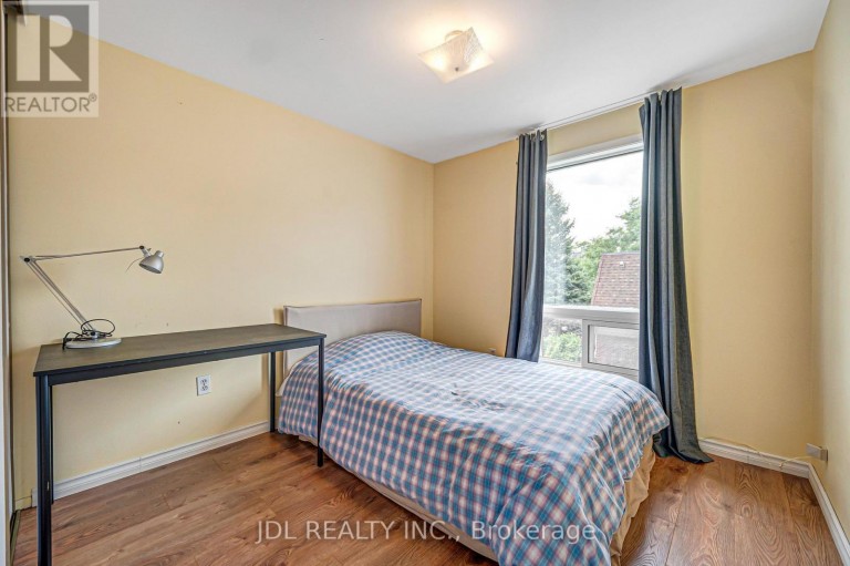 33 - 100 BRIDLETOWNE CIRCLE, Toronto (L'Amoreaux), Ontario, M1W2G8