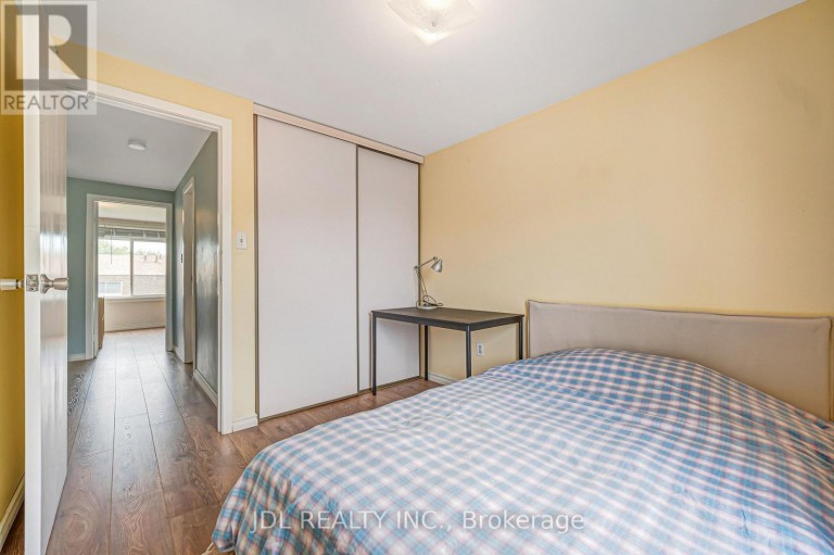 33 - 100 BRIDLETOWNE CIRCLE, Toronto (L'Amoreaux), Ontario, M1W2G8