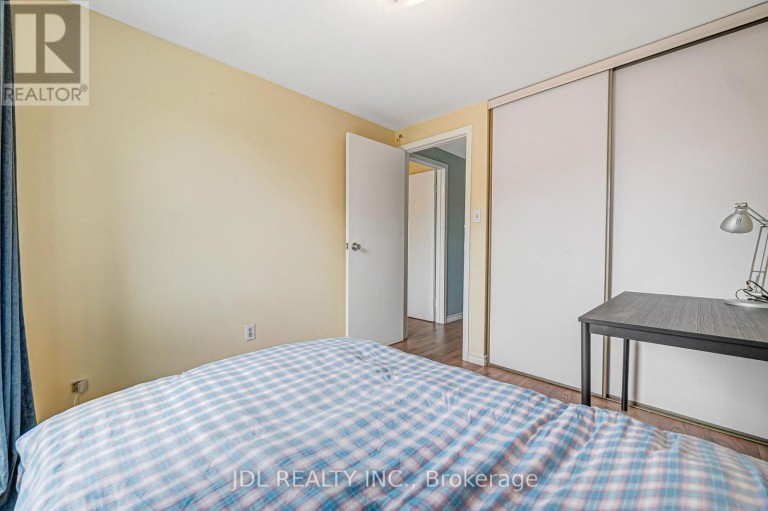 33 - 100 BRIDLETOWNE CIRCLE, Toronto (L'Amoreaux), Ontario, M1W2G8