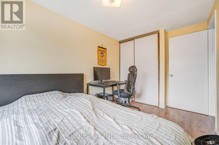 33 - 100 BRIDLETOWNE CIRCLE, Toronto (L'Amoreaux), Ontario, M1W2G8