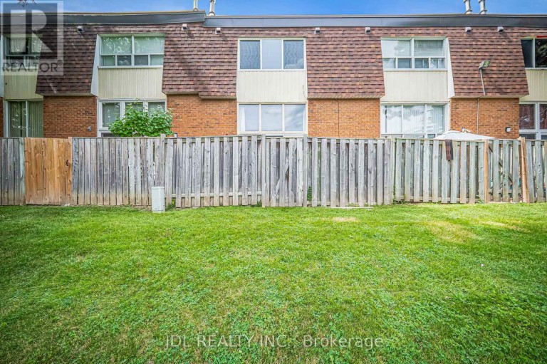 33 - 100 BRIDLETOWNE CIRCLE, Toronto (L'Amoreaux), Ontario, M1W2G8
