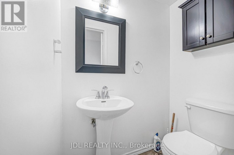 33 - 100 BRIDLETOWNE CIRCLE, Toronto (L'Amoreaux), Ontario, M1W2G8