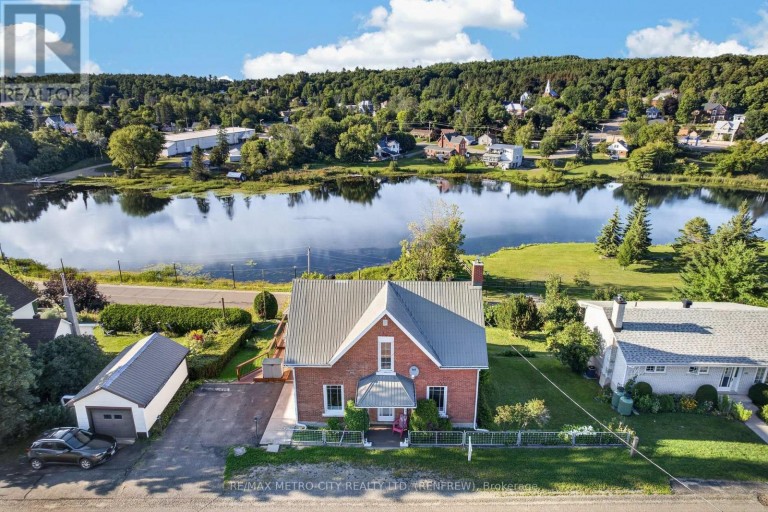 293 Queen Street, Bonnechere Valley, Ontario (id X13690610)