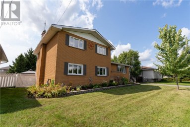189 Rayside Avenue Azilda Ontario photo 2
