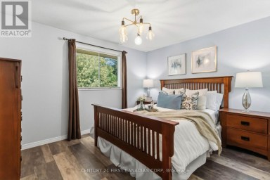 34 SPEIGHT COURT London East (East I) Ontario photo 12