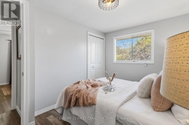 34 SPEIGHT COURT London East (East I) Ontario photo 15