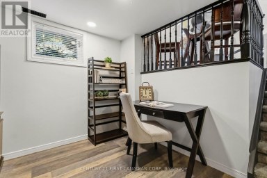34 SPEIGHT COURT London East (East I) Ontario photo 19