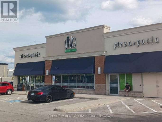 F1 - 17285 LESLIE STREET, Newmarket (Huron Heights-Leslie Valley), Ontario, L3Y0A4