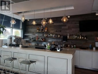 F1 - 17285 LESLIE STREET Newmarket (Huron Heights-Leslie Valley) Ontario photo 6
