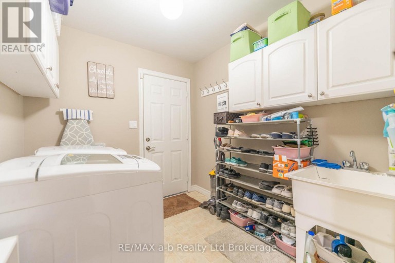 23 ARMSTRONG DRIVE, Tillsonburg, Ontario, N4G5T3