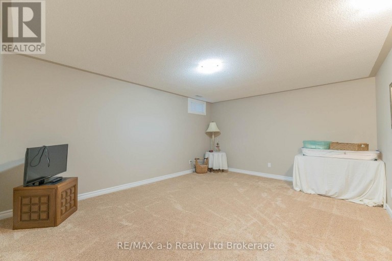 23 ARMSTRONG DRIVE, Tillsonburg, Ontario, N4G5T3