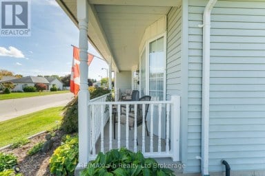 23 ARMSTRONG DRIVE Tillsonburg Ontario photo 4