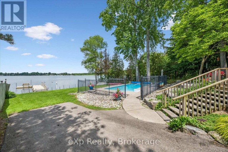 20 CLERGY LANE, Puslinch (Puslinch Lake Settlement Areas), Ontario, N0B2J0