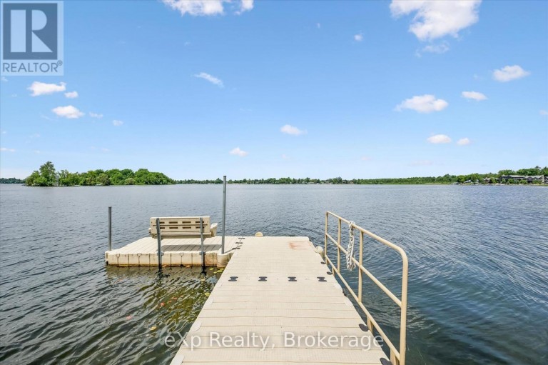 20 CLERGY LANE, Puslinch (Puslinch Lake Settlement Areas), Ontario, N0B2J0