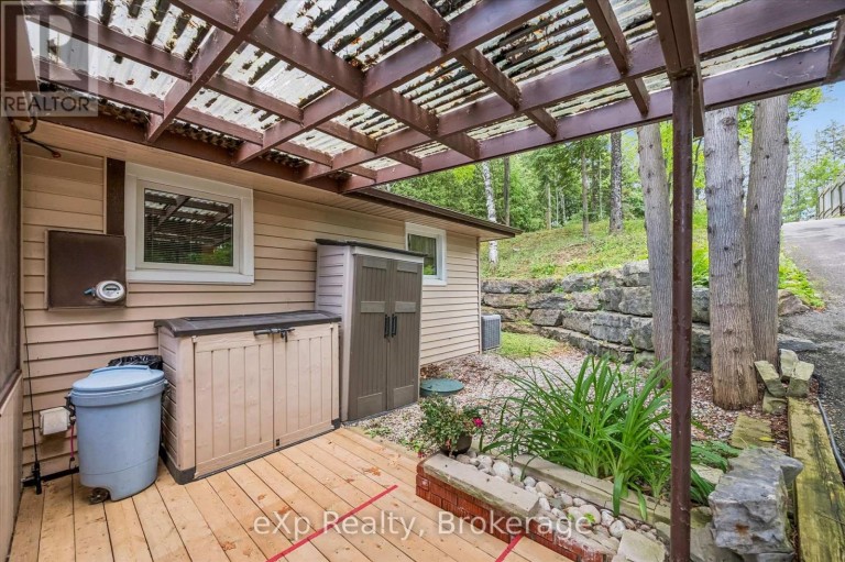 20 CLERGY LANE, Puslinch (Puslinch Lake Settlement Areas), Ontario, N0B2J0