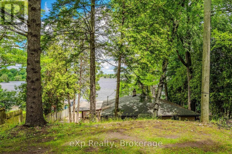 20 CLERGY LANE, Puslinch (Puslinch Lake Settlement Areas), Ontario, N0B2J0