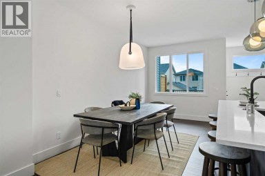 872 Sora Boulevard SE Calgary Alberta photo 3