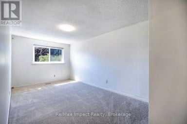 25 TOMPKINS LANE Ajax (South East) Ontario photo 15