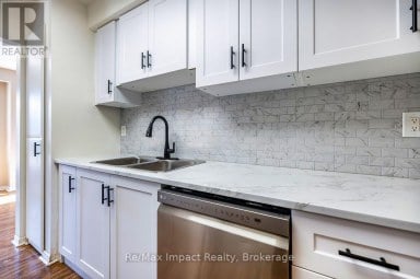 25 TOMPKINS LANE Ajax (South East) Ontario photo 6