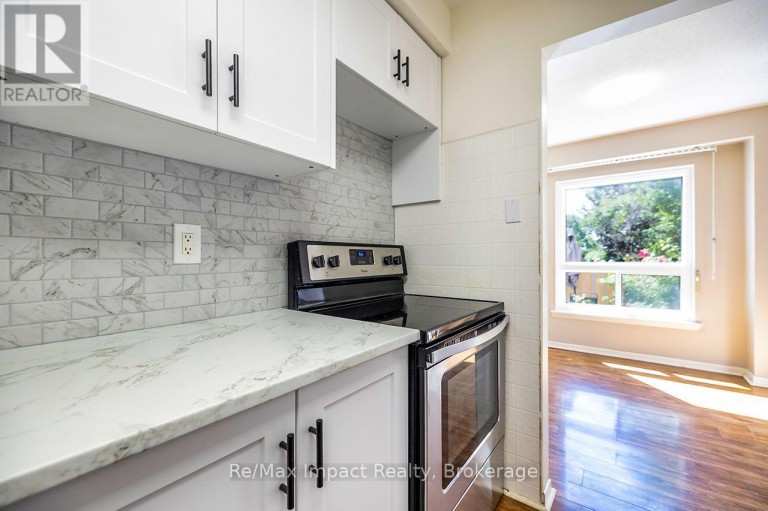 25 TOMPKINS LANE, Ajax (South East), Ontario, L1S3L7