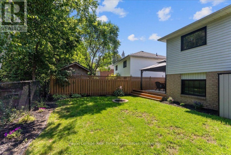 1464 TROWBRIDGE DRIVE, Oshawa (Centennial), Ontario, L1G7R7