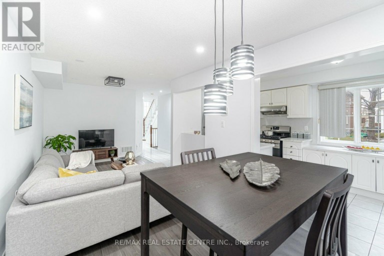 45 - 1591 SOUTH PARADE COURT, Mississauga (East Credit), Ontario, L5M6G1
