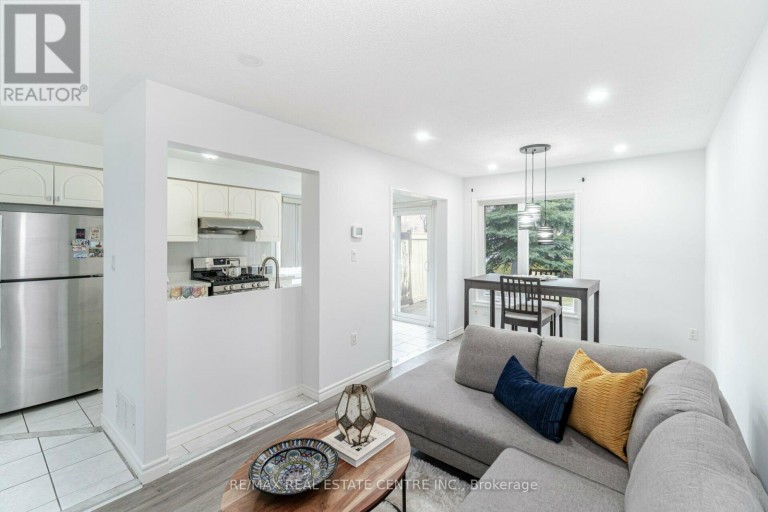 45 - 1591 SOUTH PARADE COURT, Mississauga (East Credit), Ontario, L5M6G1