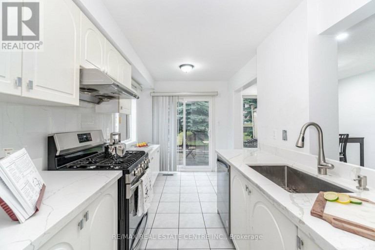 45 - 1591 SOUTH PARADE COURT, Mississauga (East Credit), Ontario, L5M6G1