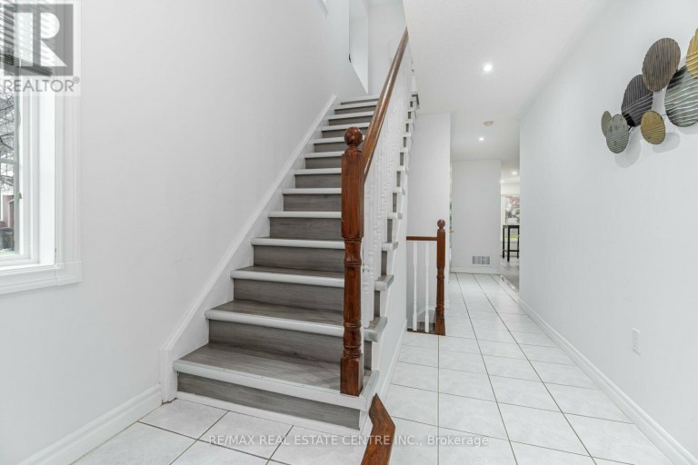 45 - 1591 SOUTH PARADE COURT, Mississauga (East Credit), Ontario, L5M6G1