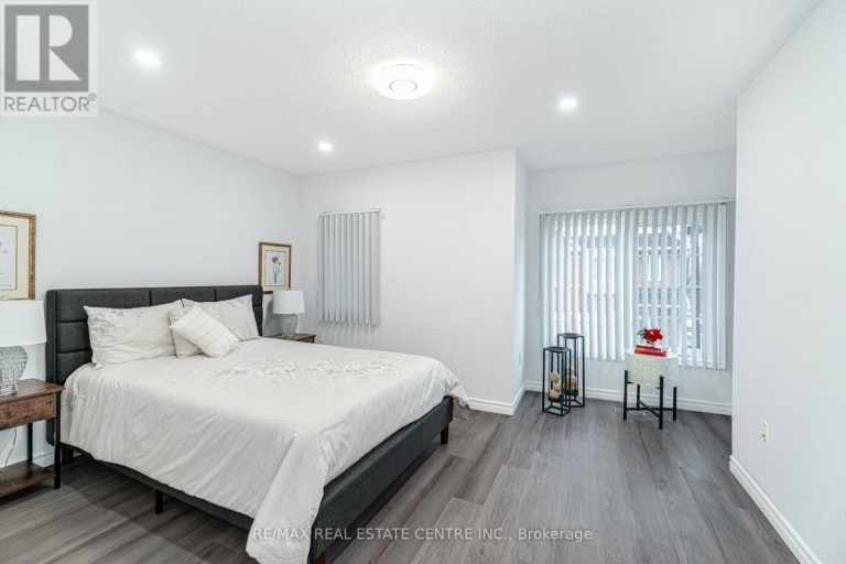 45 - 1591 SOUTH PARADE COURT, Mississauga (East Credit), Ontario, L5M6G1