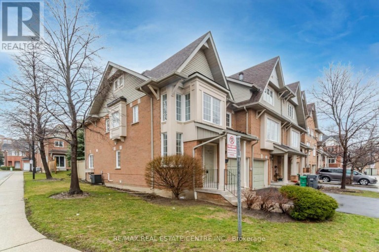 45 - 1591 SOUTH PARADE COURT, Mississauga (East Credit), Ontario, L5M6G1