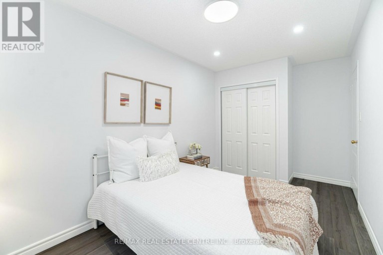 45 - 1591 SOUTH PARADE COURT, Mississauga (East Credit), Ontario, L5M6G1